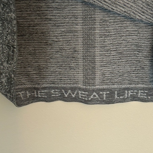 Lululemon 6 Swiftly Tech T-Shirt Tee Shirt Short Sleeve Rare Gray Ombré running - Picture 6 of 10